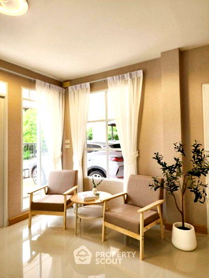 Houses for sale Khlong Sam Wa : 3-BR House in Sam Wa Tawan Tok (ID 3404210)