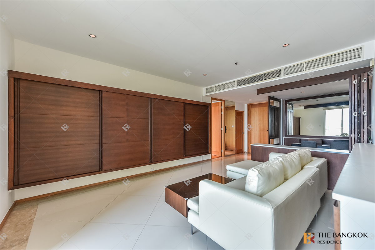 picture Comfortable and Ready to Move-in The Empire Place - 10/10