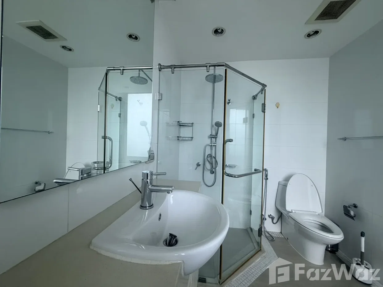 picture Prime location within walking distance of BTS Phrom Phong 6855362 - 9/25