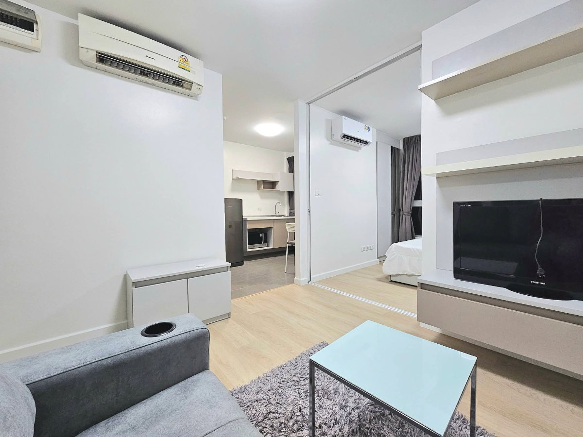 picture D Condo Ramkhamhaeng 9 | THB 13,000/Month 🏡 Fully Furnished with Washing Machine | Thai Tenants Only - 5/10