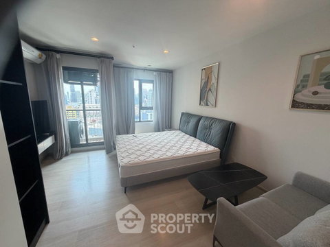 Studio Condo at Life One Wireless near BTS Phloen Chit (ID 3407511)