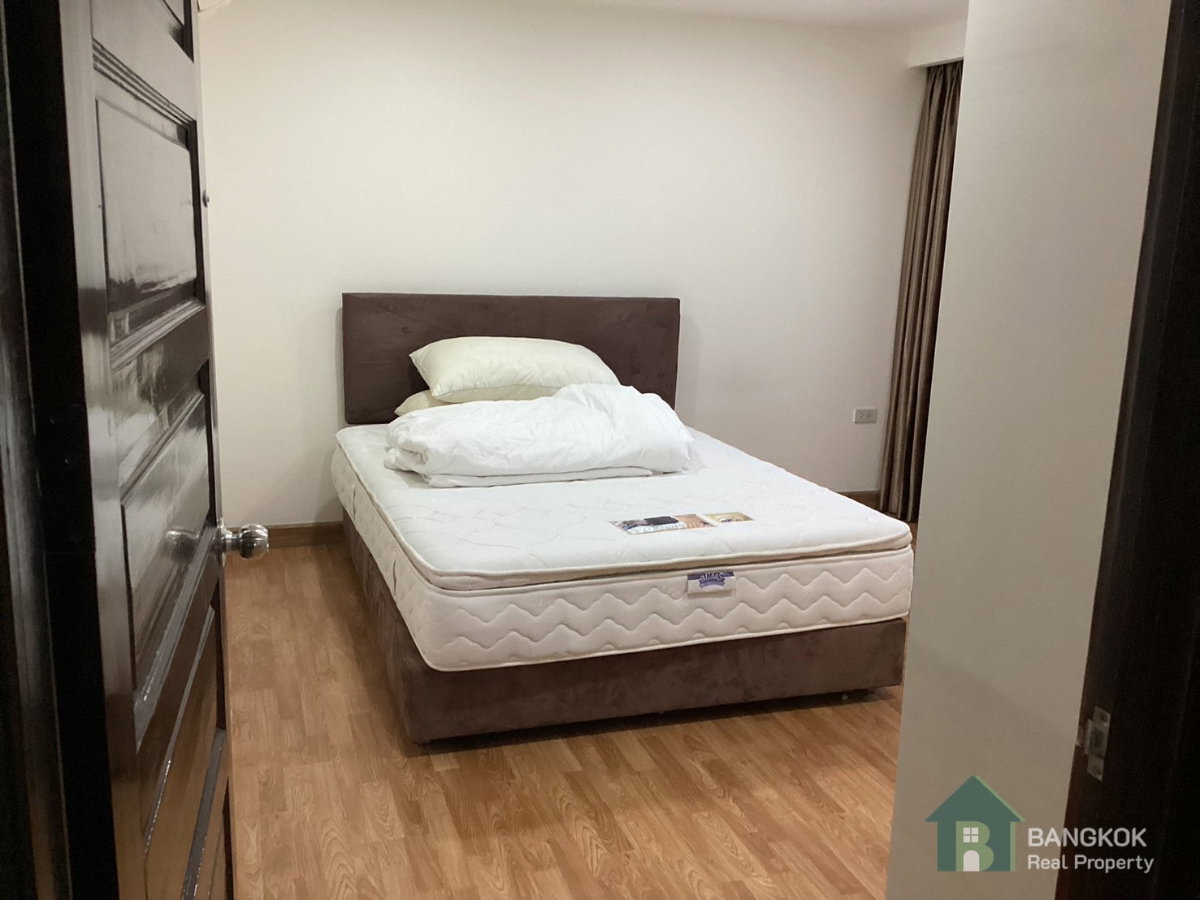 picture Beverly Hills Mansion | Spacious 2-Bedroom Residence BTS Ekkamai - 10/13