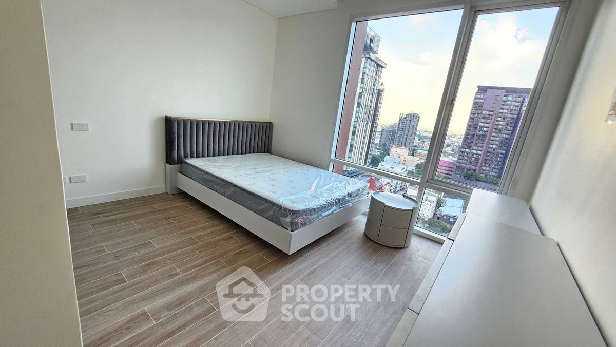 picture Pet-Friendly 3-BR 153 Sqm Fullerton Sukhumvit, 400m To BTS Ekkamai (ID 3407527) - 12/14