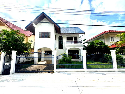 เช่าบ้านเดี่ยว มหาวิทยาลัยศิลปากร เมืองทองธานี : บ้าน 3-ห้องนอน ใน บางพูด (ID 3404905)