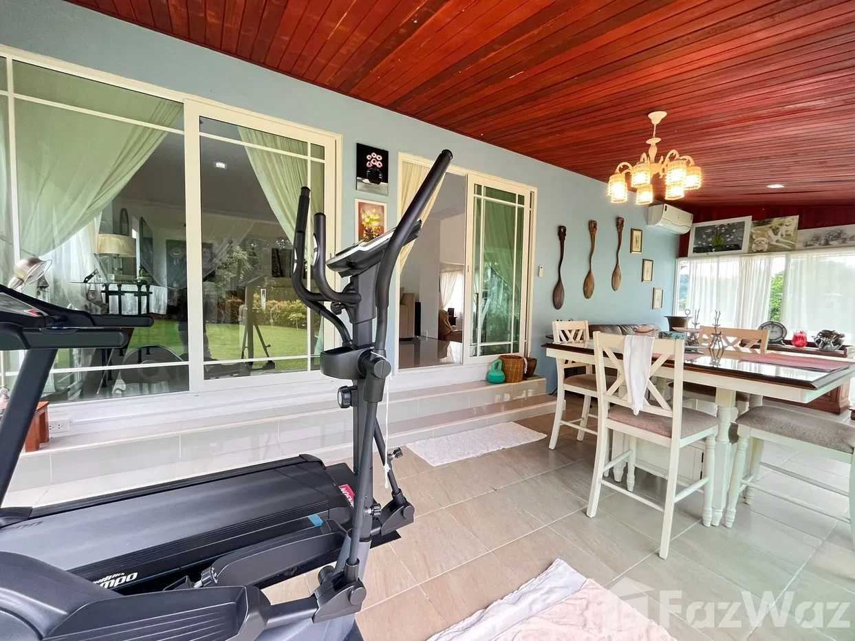picture Great Family Home With Huge Lawn Close To Schools 6863138 - 15/45