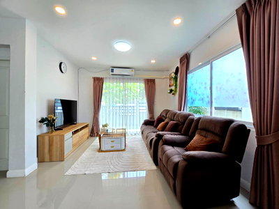 เช่าบ้านเดี่ยว ชลบุรี : บ้านเดี่ยวให้เช่า Lake Valley บึง ศรีราชา 3นอน 2น้ำ 25,000/เดือน
