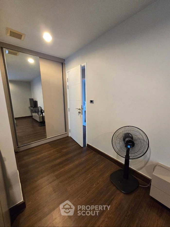 picture 2-BR Condo At The Crest Sukhumvit 49 Near BTS Thong Lor (ID 3413383) - 3/22