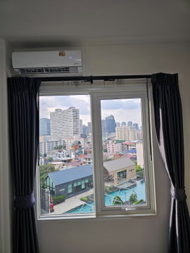 Chapter one eco Ratchada Condo for Rent – Pool View Corner Unit ✨ Rental Price: THB 13,000/month 📍 Unit Details: Size: 30 sq.m. 1 Bedroom
