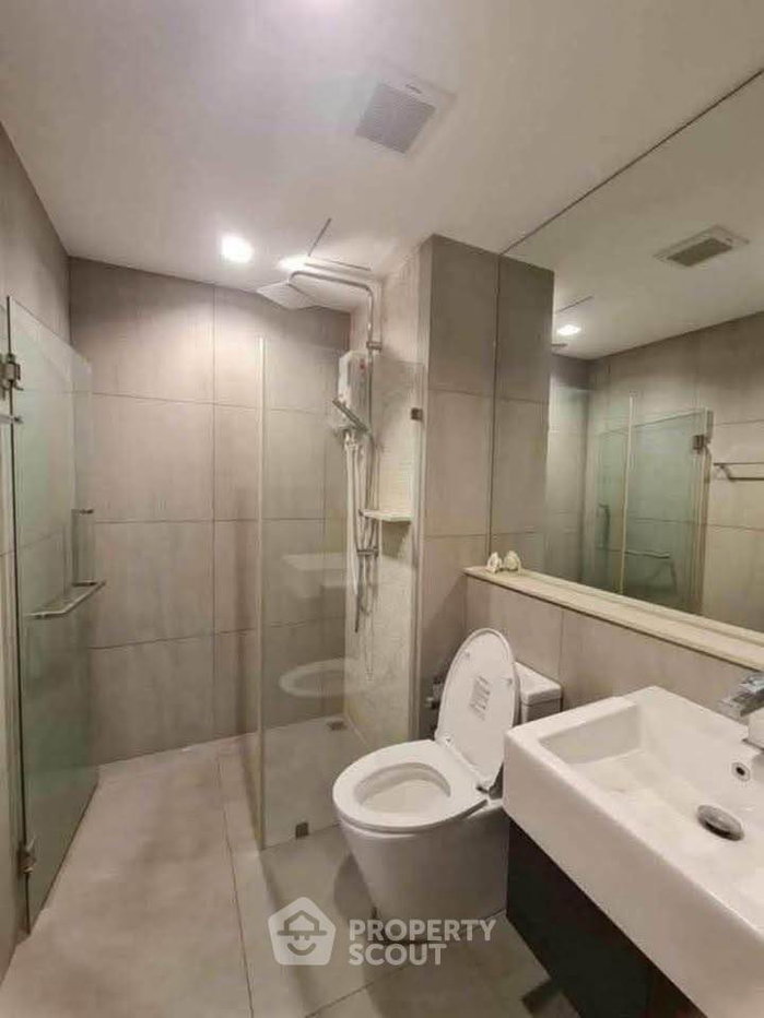 picture 43rd-Floor 1-BR At The Politan Rive Near MRT Phra Nang Klao Bridge (ID 3409548) - 6/7