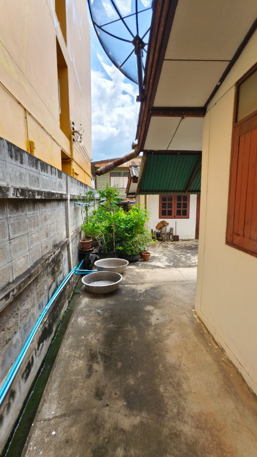 รูป บ้านเดี่ยว พร้อมหอพัก 8 ห้อง ที่ดิน 100 ตารางวา - รูปที่ 28/32