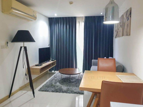For rent SOCIO REFERENCE 61 1 bedroom 2nd floor near BTS Ekkamai.