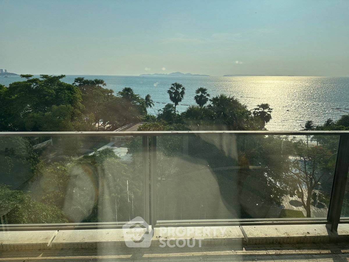 picture 2-BR Condo at Southpoint Pattaya close to Phratamnak (ID 3413270) - 3/32