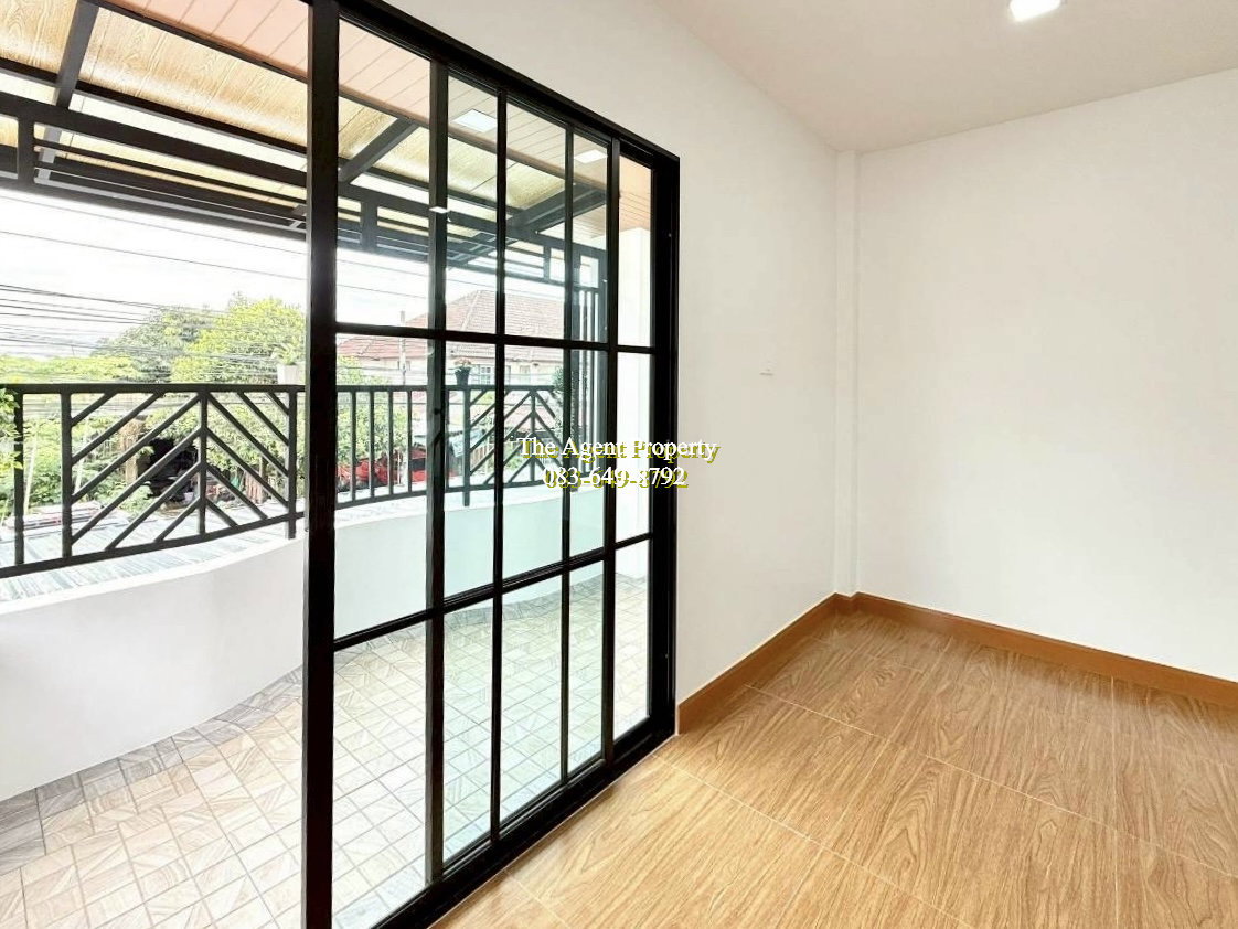 รูป ขายบ้านเดี่ยวหมู่บ้านณัฐวรรณ หนองจอก กระทุ่มราย สังฆสันติสุข 18 สุวินทวงศ์ นิมิตใหม่ บ้านรีโนเวทใหม่ 55.1 ตร.ว. 4 นอน 2 น้ำ พร้อมอยู่ ราคา 3.89 ล้าน - รูปที่ 17/31
