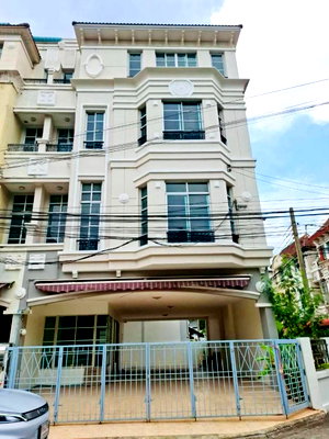 Townhouses for rent : 🏡 FOR RENT  | BAAN KLANG MUANG THE PARIS RATCHAVIPHA  Spacious 4-Storey Corner Townhome | 8-Meter Frontage | 6 Parking Spaces