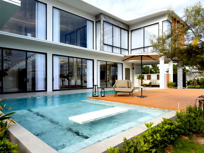Houses for sale Bang Lamung Chonburi : Luxury Pool Villa for sale , Mabprachan Pattaya 