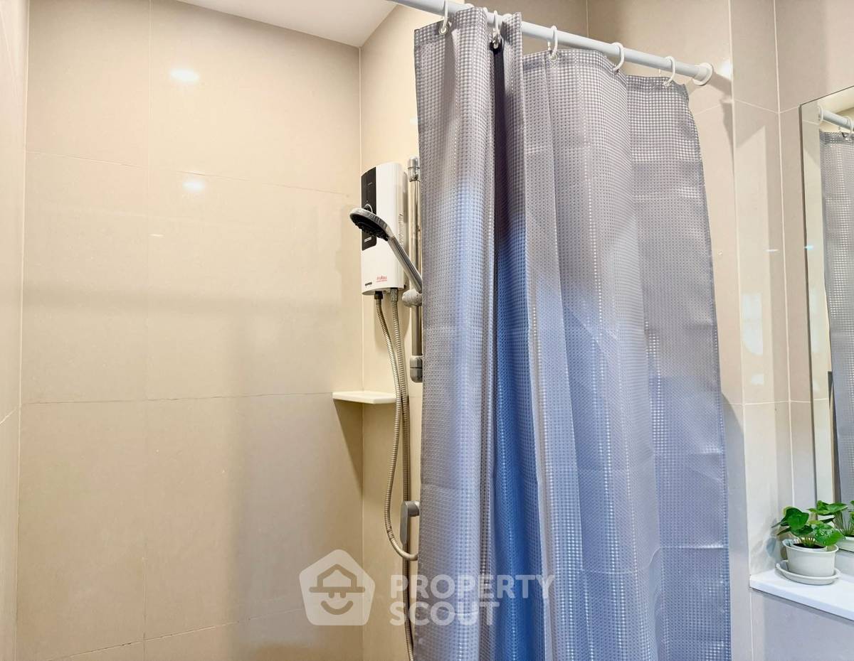 picture 1-BR Condo at Aspire Asoke-Ratchada near MRT Phra Ram 9 (ID 3410953) - 8/13