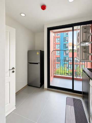 picture R1328/Corner Unit Condo for Rent - Cybiq Ratchada 32, 5th Floor, Pool View, 28.16 Sq.m, 1 Bedroom with Dedicated Work Area, Ready to Move In - 4/15