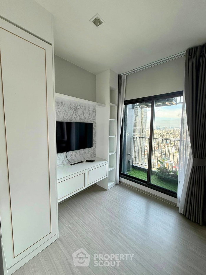 picture 1-BR Condo at Life Asoke - Rama 9 near MRT Phra Ram 9 (ID 2391388) - 1/10