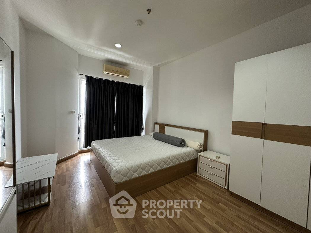 picture High-Floor 1-BR, 68 Sqm, The Fourwings Residence, Hua Mak (ID 3408399) - 5/9