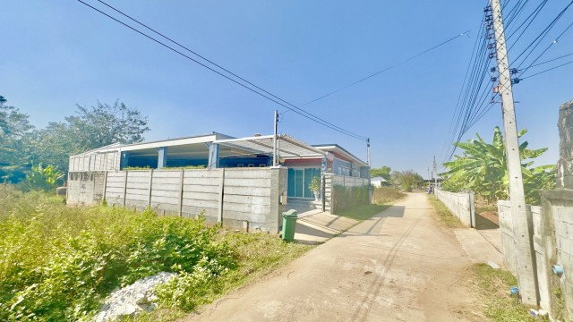 picture 			UdonThani Outer Ring Road, Sam Phrao Luxury single-story detached house for rent 88 sq.wa. 350 sq.m.           - 5/8