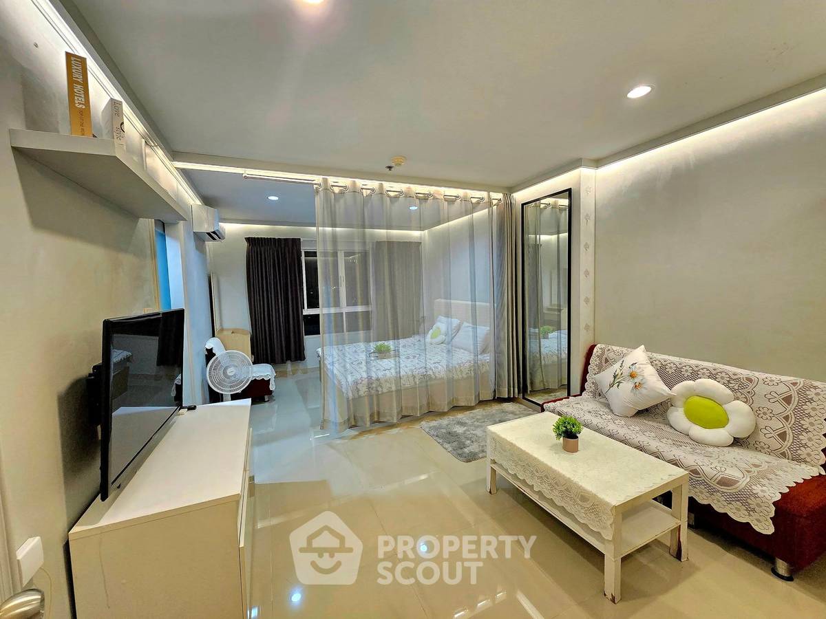 picture Studio Condo at Lumpini Ville Ramkhamhaeng 44 close to Ramkhamhaeng (ID 3412925) - 7/13