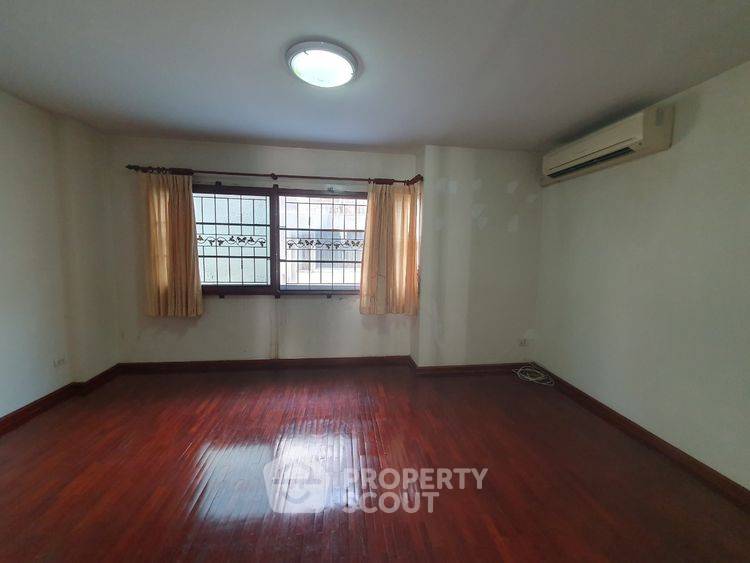 รูป ทาวน์เฮ้าส์ 3-ห้องนอน ที่ ศุภาลัย วิลล์ เอกมัย-รามอินทรา ใน รามอินทรา (ID 3407839) - รูปที่ 5/7