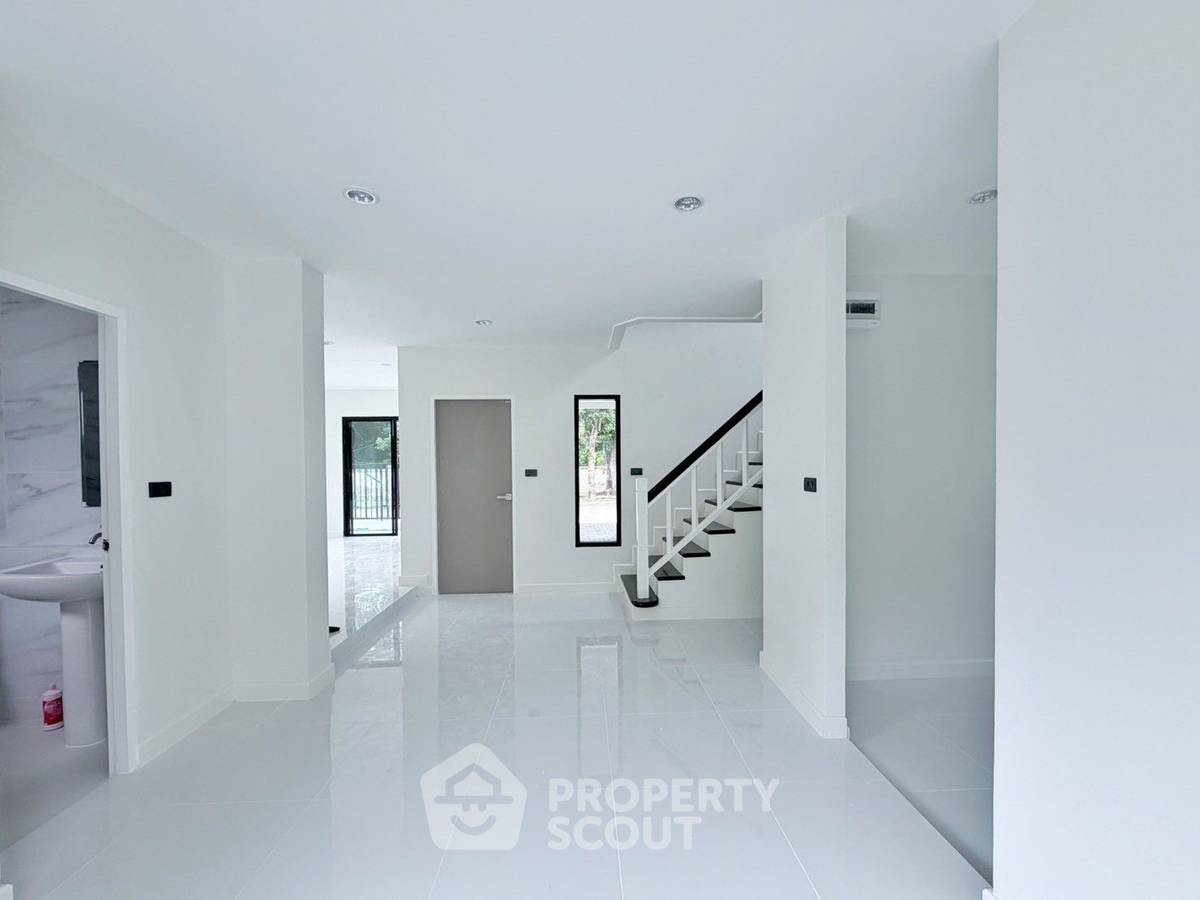 picture 3-BR House at Perfect Place Rattanathibet near MRT Sai Ma (ID 3413176) - 10/24