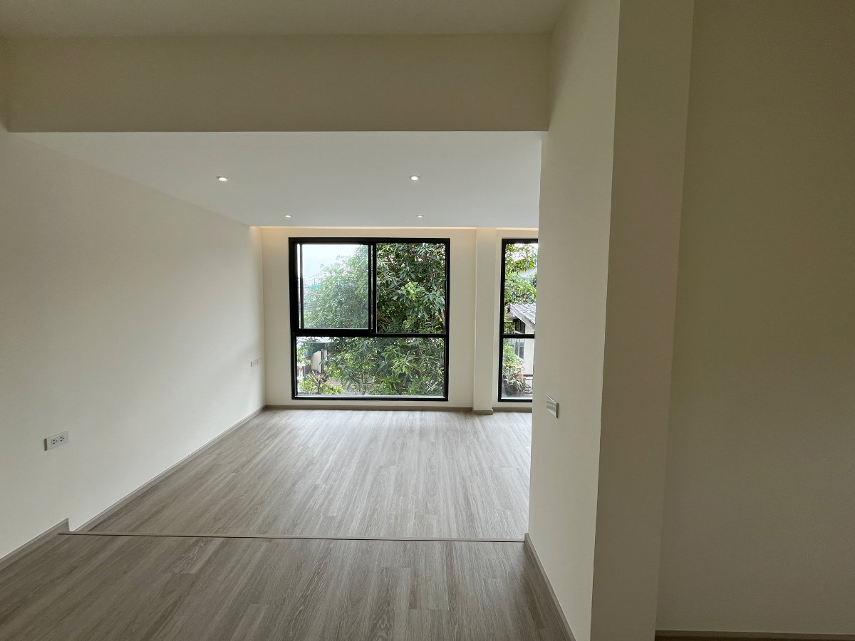 รูป ขายบ้านเดี่ยวหรูพร้อมผู้เช่า ปรีดี 42 | Minimal Modern 4 ห้องนอน พื้นที่ใช้สอย 401 ตร.ม. - รูปที่ 19/33