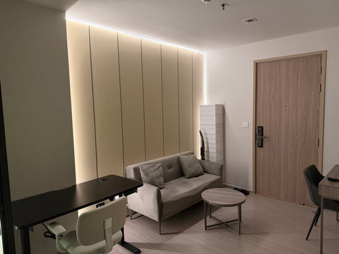 Life Sathorn Sierra for Rent | 1 Bedroom, 32 sqm, 11th Floor, Pool View
