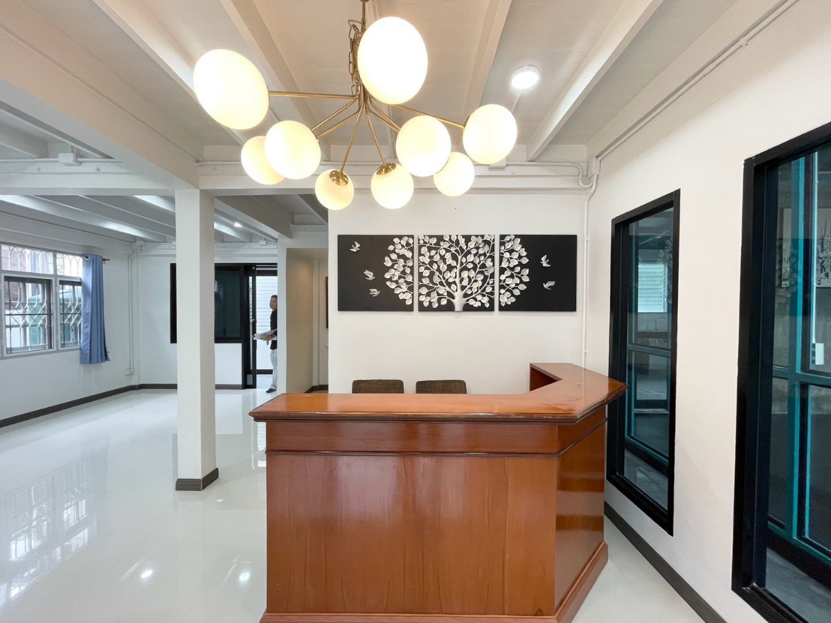 รูป ขายบ้านเดี่ยว 2 หลังในพื้นที่เดียวกัน ประชาชื่น 12 | ที่ดิน 83 ตร.ว. | รีโนเวทใหม่ | เหมาะอยู่อาศัย + ทำธุรกิจ / คาเฟ่ / ร้านอาหาร - รูปที่ 8/29