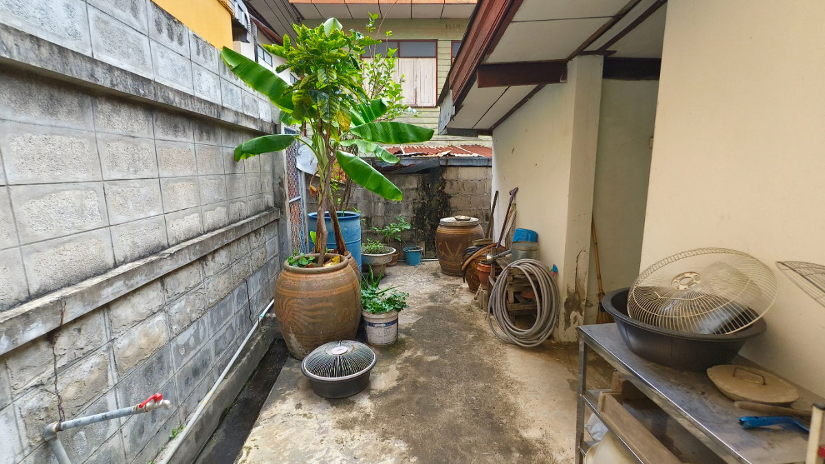 รูป บ้านเดี่ยว พร้อมหอพัก 8 ห้อง ที่ดิน 100 ตารางวา - รูปที่ 24/32