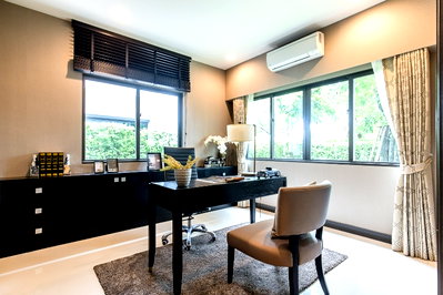 Houses for rent : Premium Residence: Luxurious & Expansive Villa at Setthasiri Krungthep Kreetha