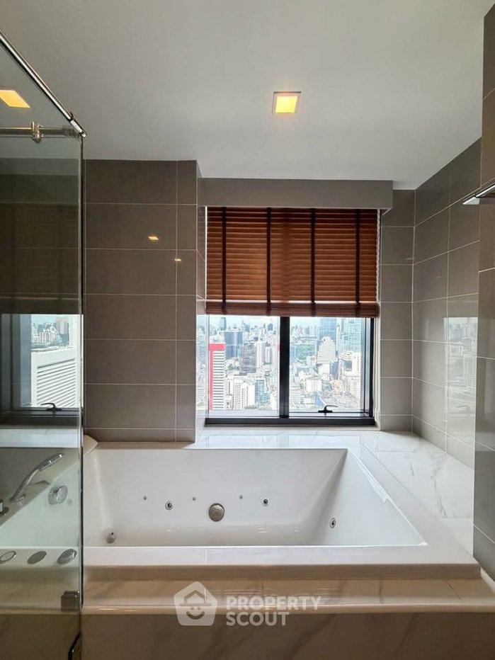 picture Spacious 3-BR 166 Sqm At M Silom Near BTS Chong Nonsi (ID 3412321) - 9/9