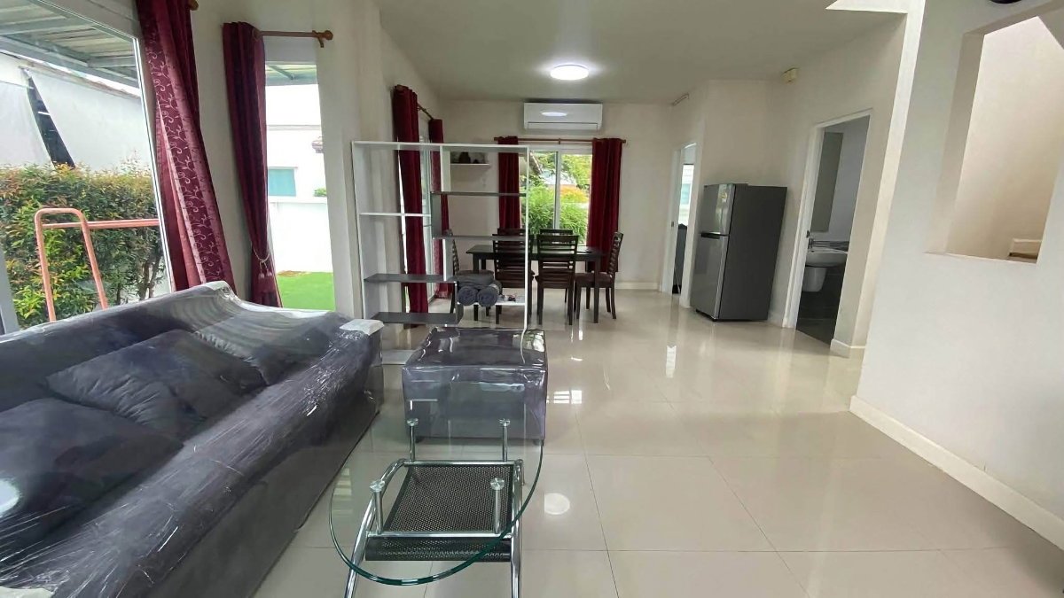 รูป 🏡 ให้เช่าบ้านเดี่ยว มีพื้นที่สนามหญ้า ในโครงการคุณภาพ ความปลอดภัยสูง พร้อมเฟอร์ ทำเลดีมาก เดินทางสะดวก ใกล้รวมโชค มีโชคพลาซ่า โลตัส และอื่นๆอีกมากมาย - รูปที่ 2/19