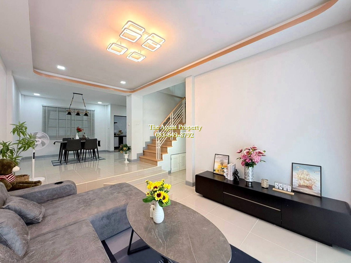 รูป ขายทาวน์เฮ้าส์ รื่นฤดี 5 รามอินทรา-หทัยราษฎร์ คลองสามวา 22 ตร.ว. 4 นอน 2 น้ำ มีห้องนอนชั้นล่าง พร้อมเฟอร์นิเจอร์ ราคา 2.89 ล้าน ฟรีโอน - รูปที่ 4/20