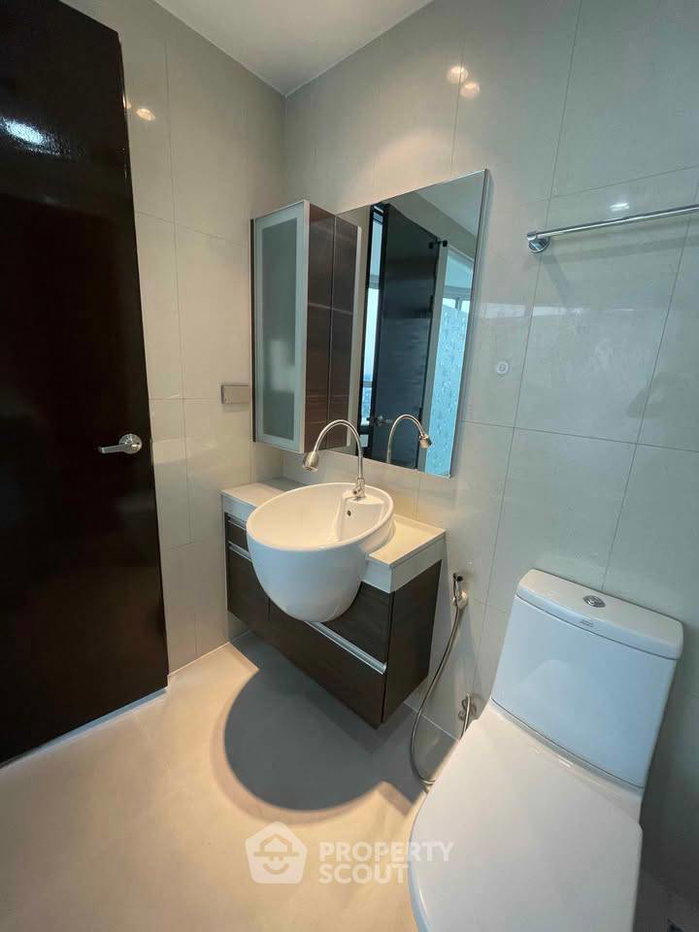 picture 37th-Floor 1-BR Sky Walk Residences, 200m To BTS Phra Khanong (ID 3412464) - 10/12