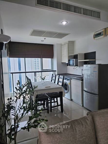 picture 2-BR Condo At Life Ratchadapisek Near MRT Huai Khwang (ID 3412351) - 3/9
