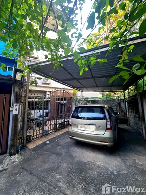 Townhouses for sale Bang Rak : 7 Bedroom Townhouse for sale in Suriyawong, Bangkok  6055167