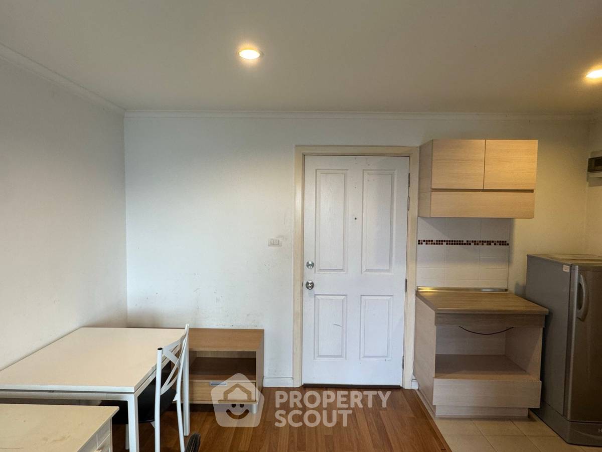 picture 100m To BTS Ratchayothin: 15th-Floor 1-BR At Lumpini Place (ID 3412714) - 4/10