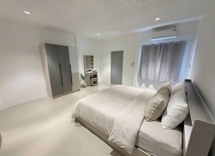 picture 2-Story Townhome for Rent (Soi Wachiratham Sathit 57, Yaek 18) - 7/10