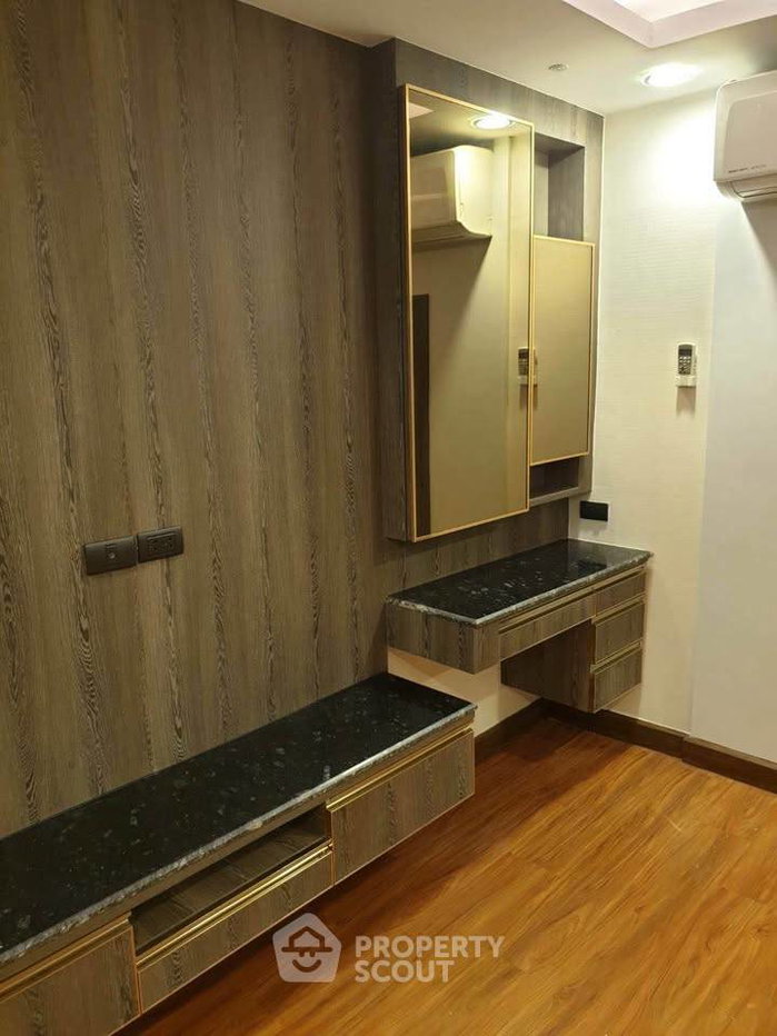 picture Pet-Friendly 3-BR President Park Condominium Near MRT Queen Sirikit (ID 3409001) - 7/8