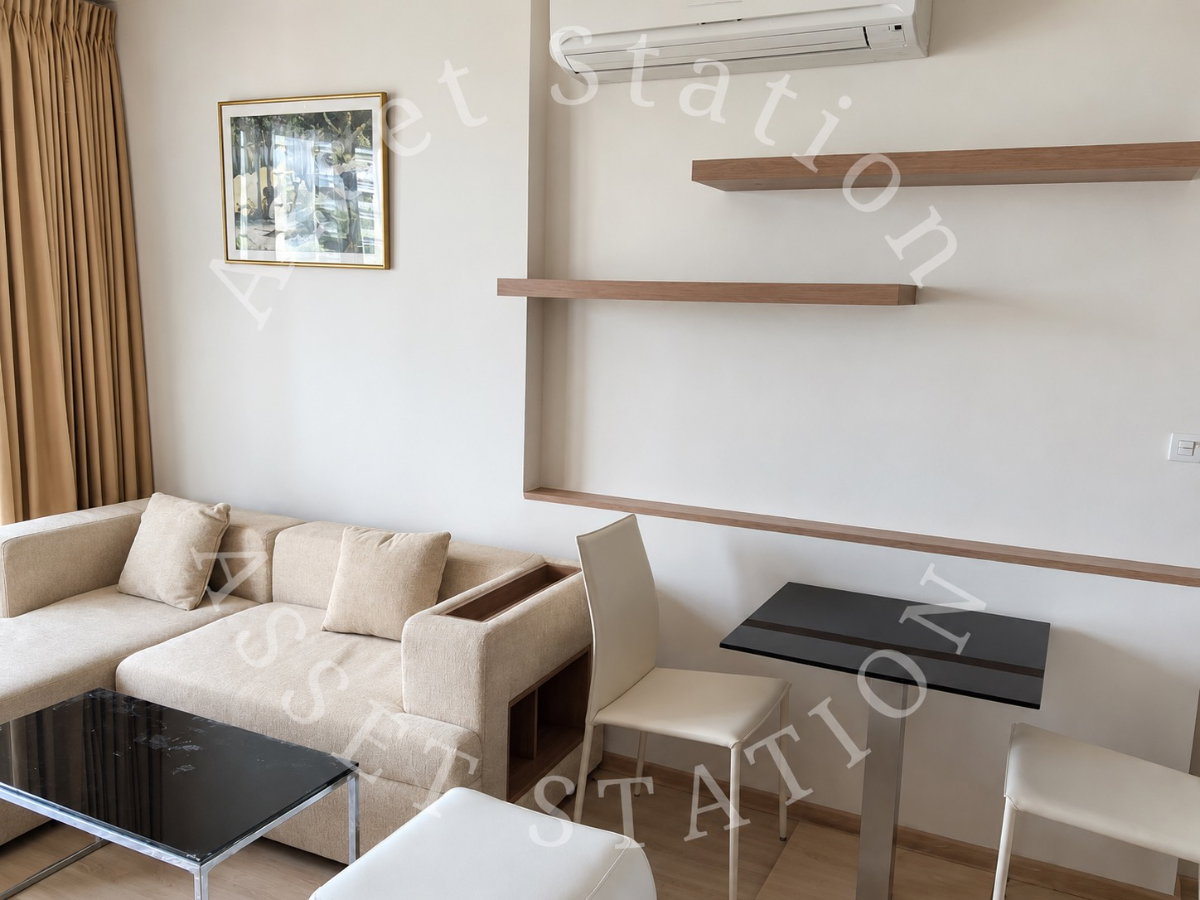 picture RHYTHM Sathorn |ð
Near BTS Saphan Taksin Station and Robinson Bang Rak - 7/10