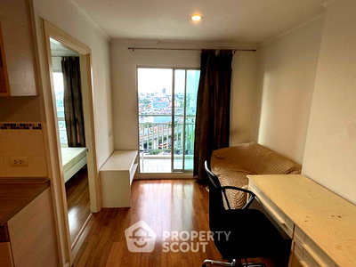 Condos for sale : 100m To BTS Ratchayothin: 15th-Floor 1-BR At Lumpini Place (ID 3412714)