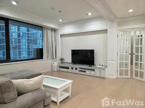 Spacious condo for rent in Sathorn 6867683