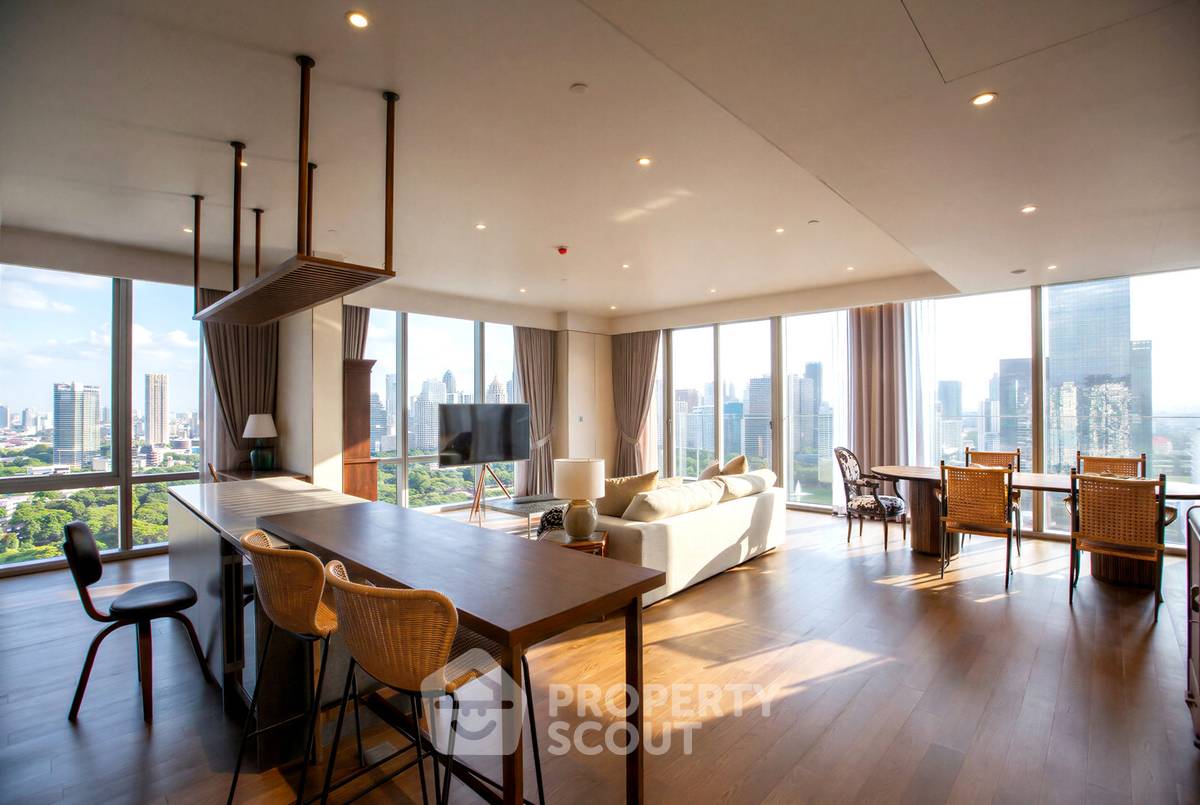 picture 3-BR Condo at Muniq Langsuan near BTS Ratchadamri (ID 3410883) - 2/4