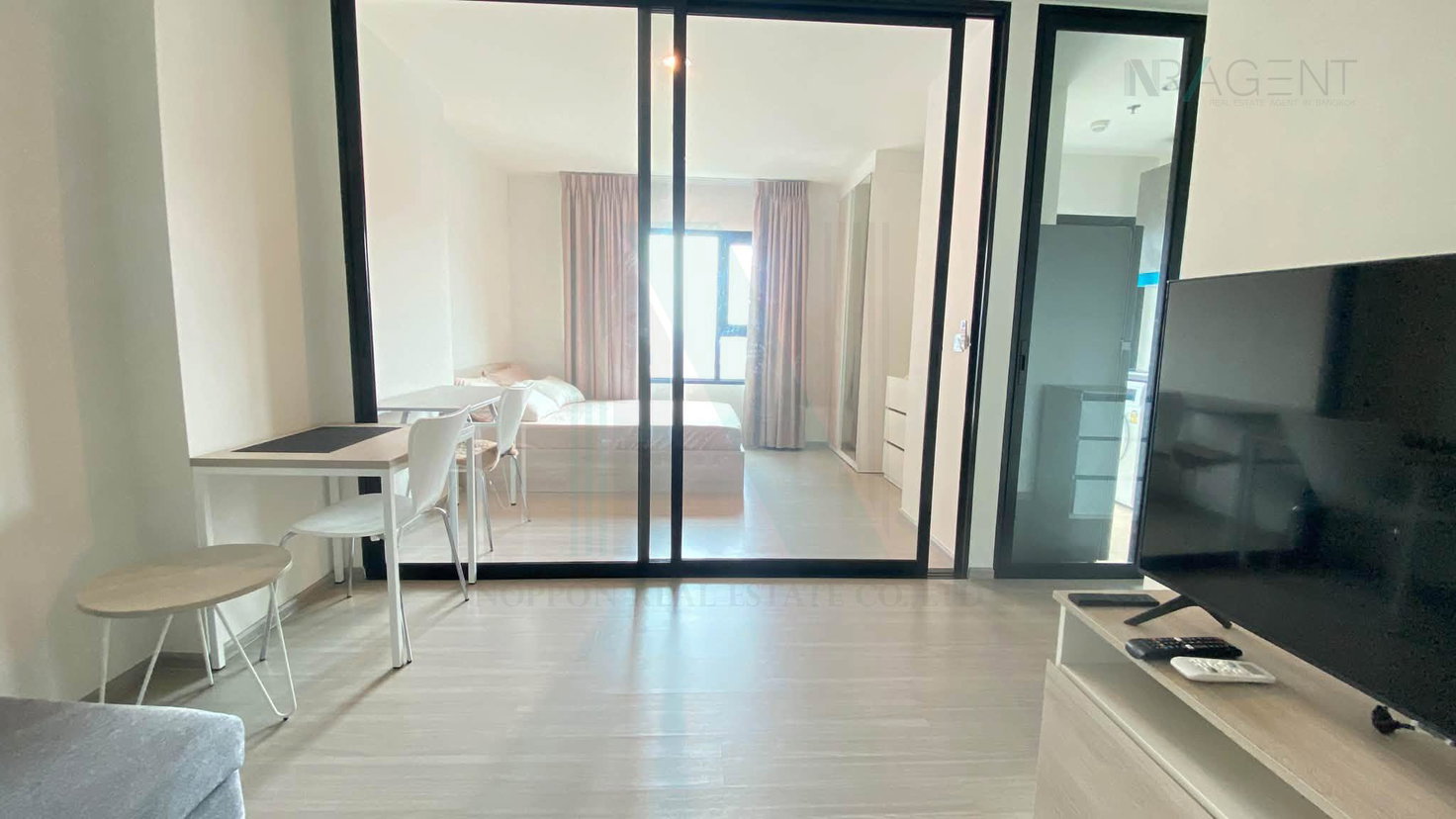 picture ðš For Sell Condo ASPIRE ERAWAN PRIME Building 2, Floor 27,1 bed room, Room size 32 sqm - 2/8