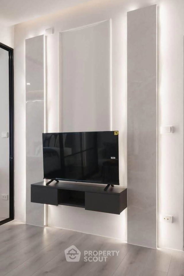 picture 16th-Floor 1-BR Condo At Blocs 77 Near BTS On Nut (ID 3409943) - 4/11