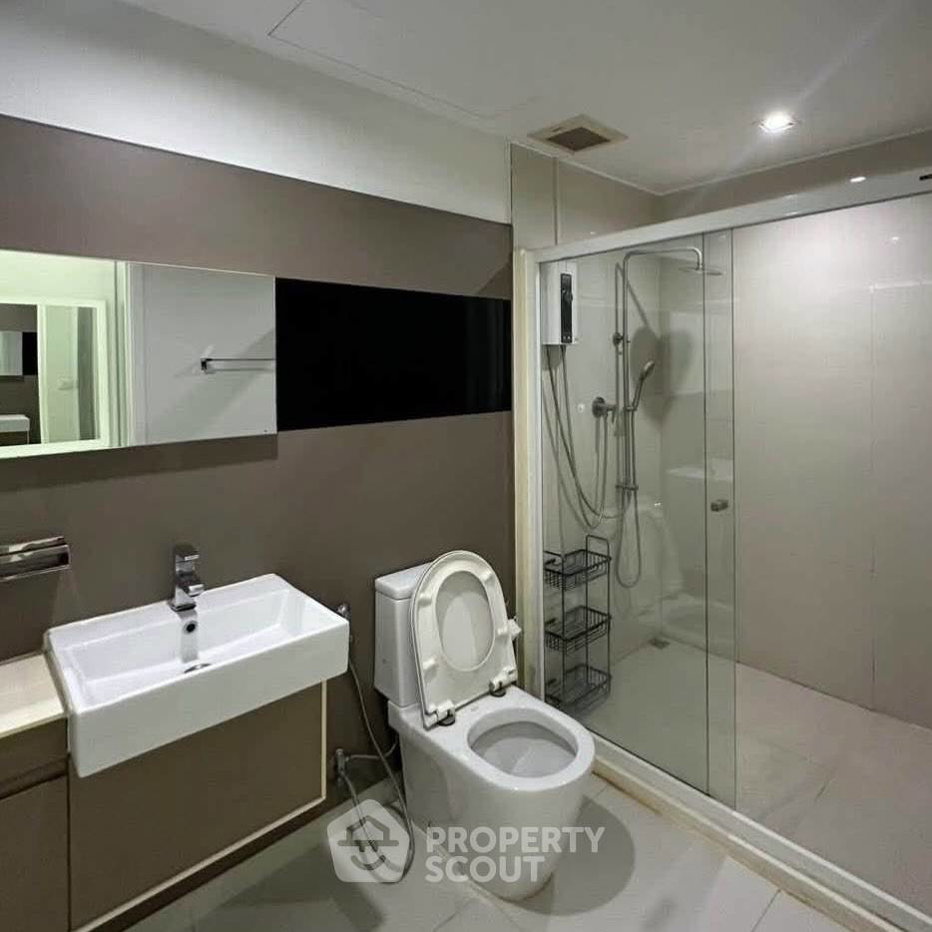 รูป คอนโด 2 ห้องนอน The Room Sathorn-Taksin ใกล้ BTS โพธิ์นิมิตร (ID 3409244) - รูปที่ 11/11