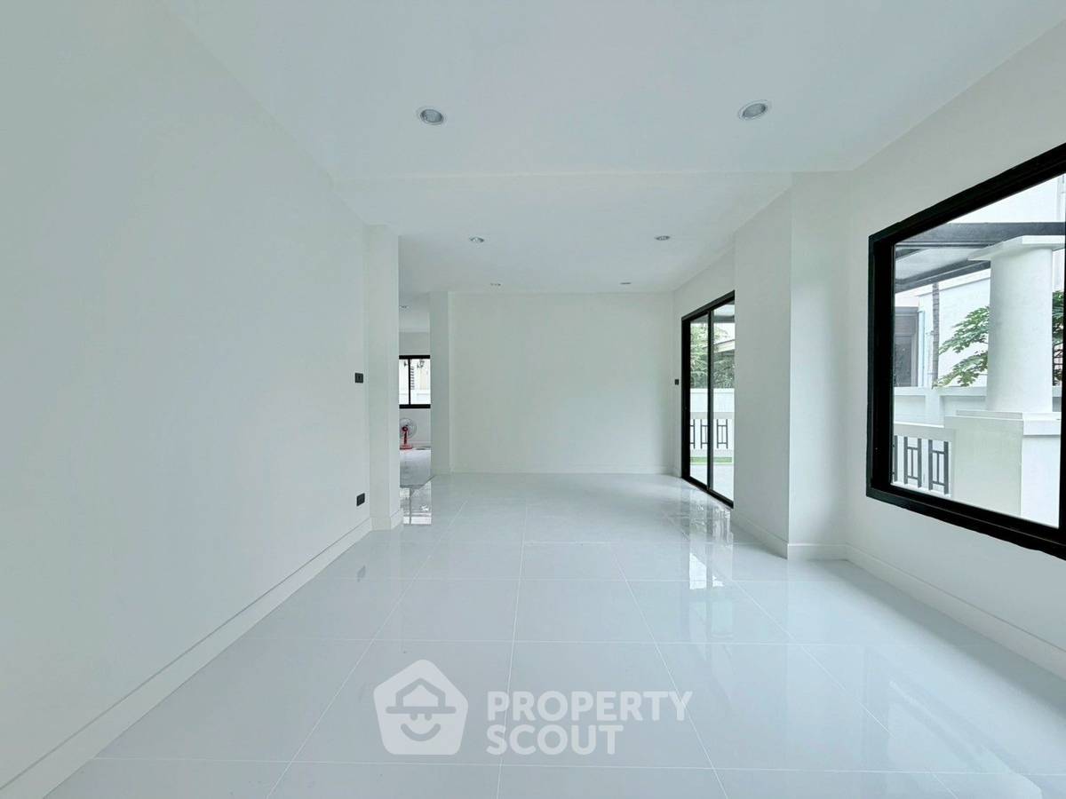 picture 3-BR House at Perfect Place Rattanathibet near MRT Sai Ma (ID 3413176) - 12/24