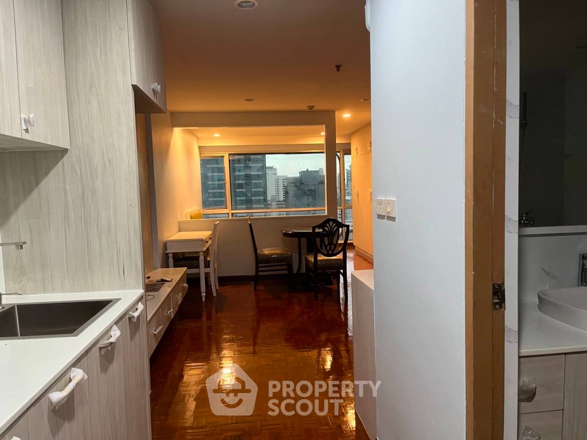 picture 17th-Floor 1-BR At Sukhumvit Suite Near BTS Nana (ID 3409108) - 3/6